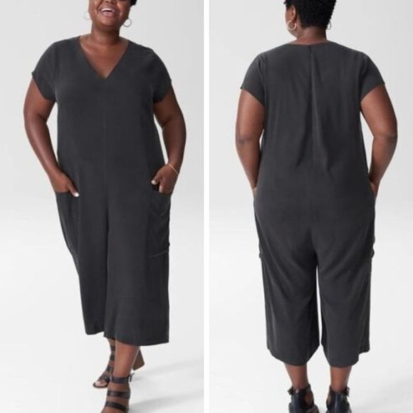 Universal Standard Pants - Universal Standard Black Kia Cupro Short Sleeve Crop Jumpsuit Size 10-12 (XS)